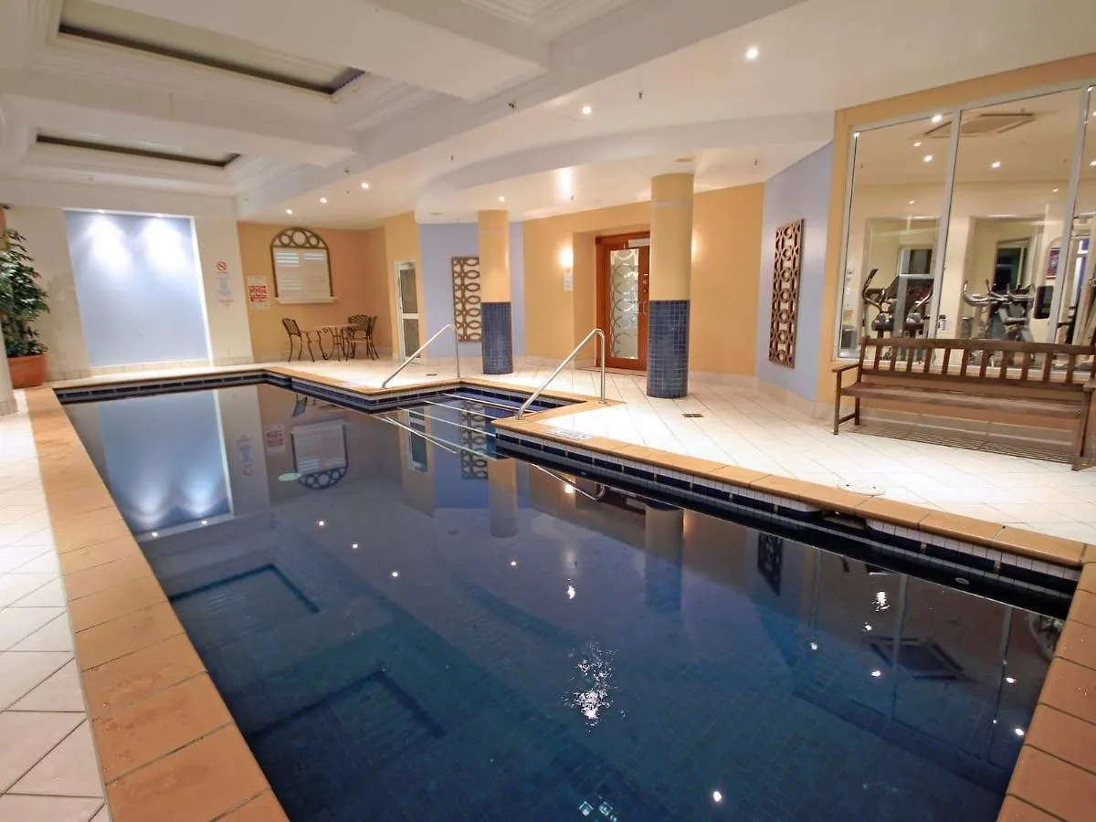 Large Sub-Penthouse Apartment In Broadbeach - Coasthm Gold Coast