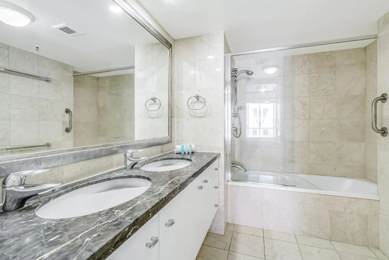 Large Sub-Penthouse Apartment In Broadbeach - Coasthm Gold Coast